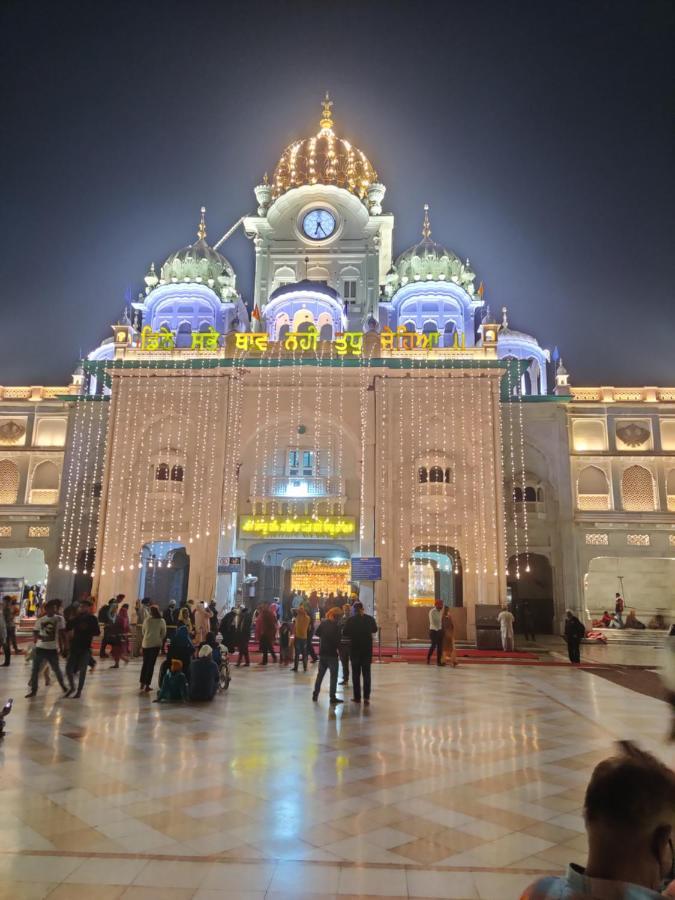 Hotel 56 - 200 Meter From Golden Temple Amritsar Exterior photo
