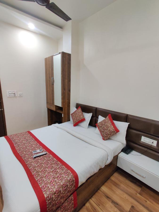 Hotel 56 - 200 Meter From Golden Temple Amritsar Exterior photo