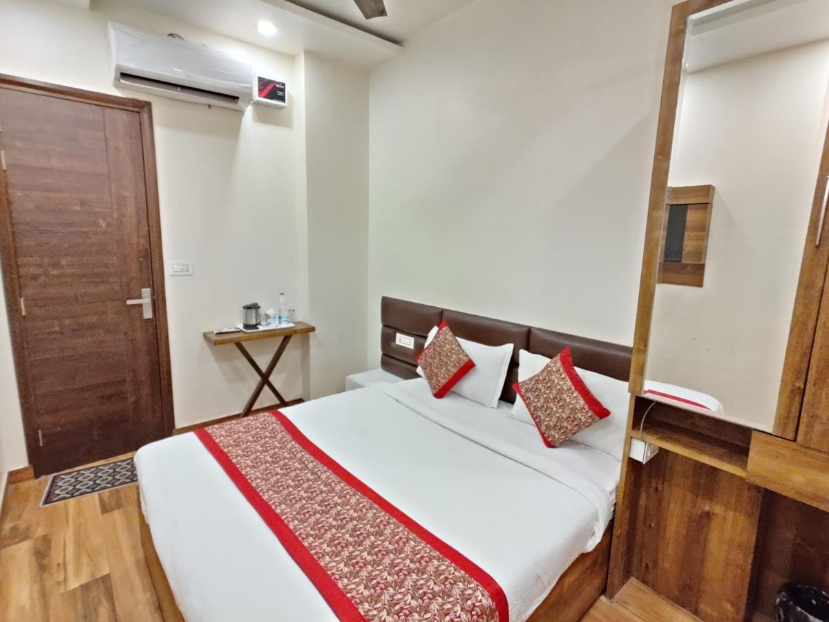 Hotel 56 - 200 Meter From Golden Temple Amritsar Exterior photo