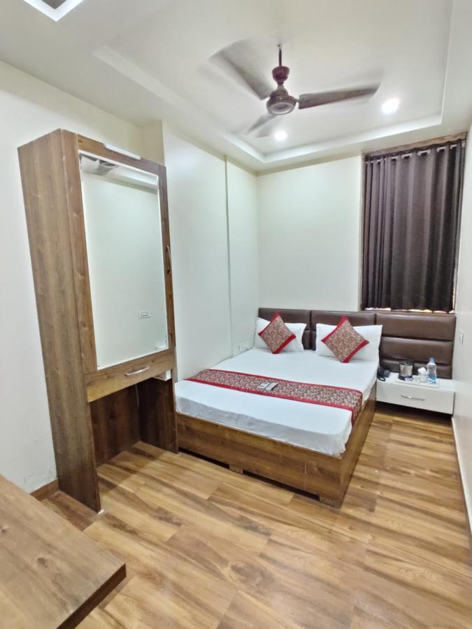 Hotel 56 - 200 Meter From Golden Temple Amritsar Exterior photo