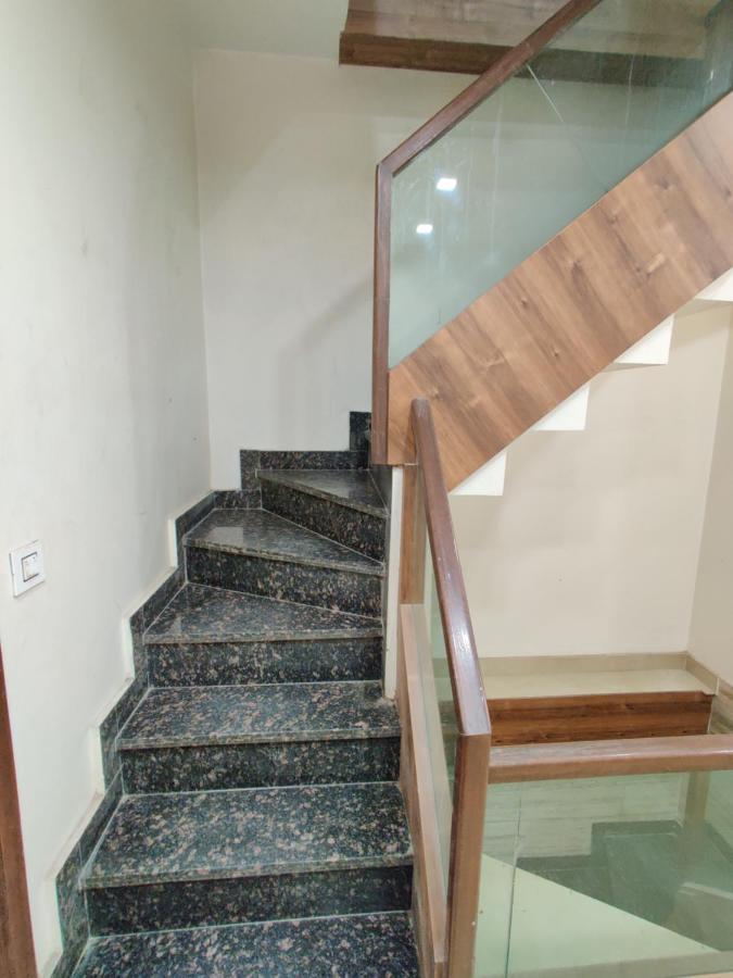 Hotel 56 - 200 Meter From Golden Temple Amritsar Exterior photo