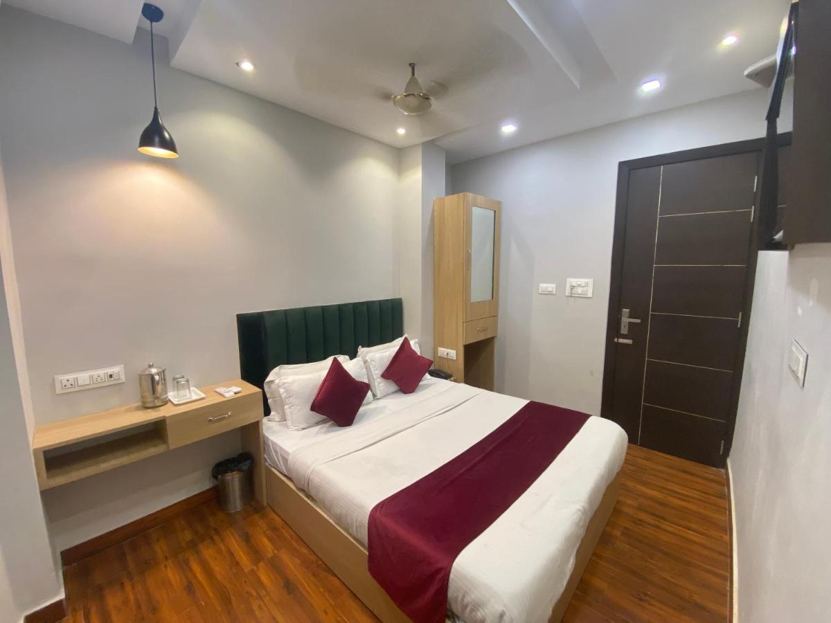 Hotel 56 - 200 Meter From Golden Temple Amritsar Exterior photo