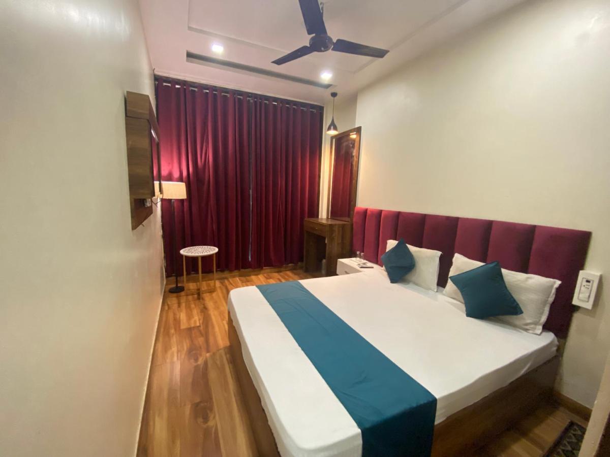 Hotel 56 - 200 Meter From Golden Temple Amritsar Exterior photo