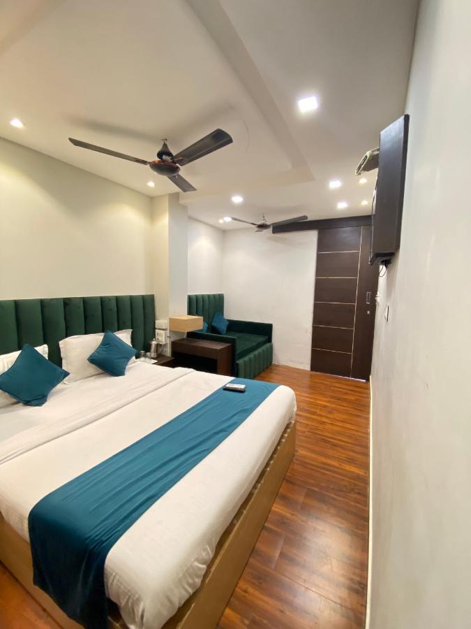Hotel 56 - 200 Meter From Golden Temple Amritsar Exterior photo